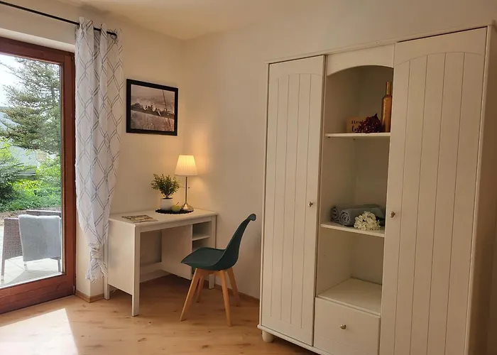 Apartment Idyllisches Mit Ausblick